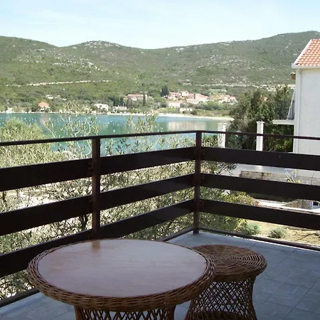 >nikola< 度假居 *